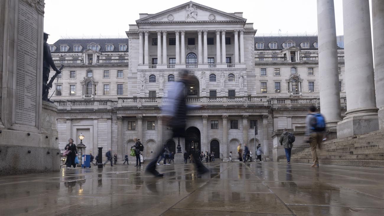 El Banco de Inglaterra subió las tasas de interés a un nuevo máximo en 15 años