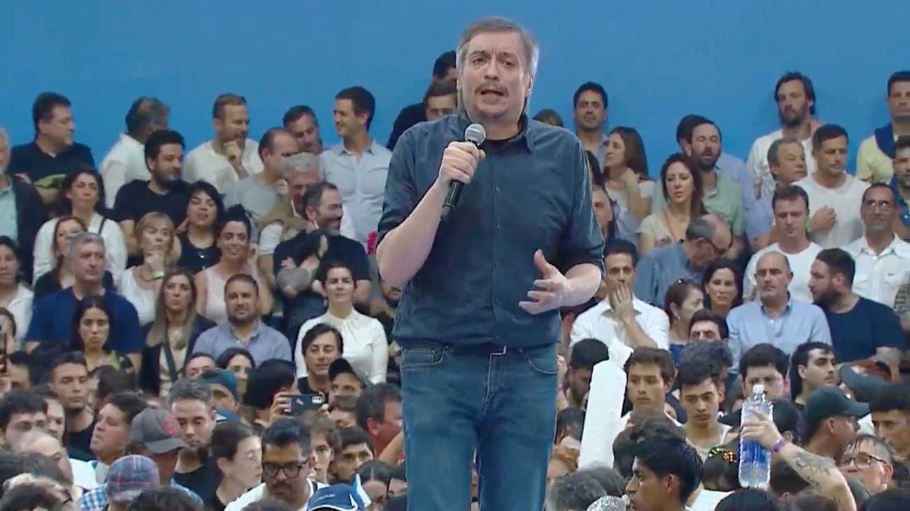 Máximo Kirchner: "A Cristina no le voy a pedir que sea candidata, pero si quiere salir a caminar, que salga"