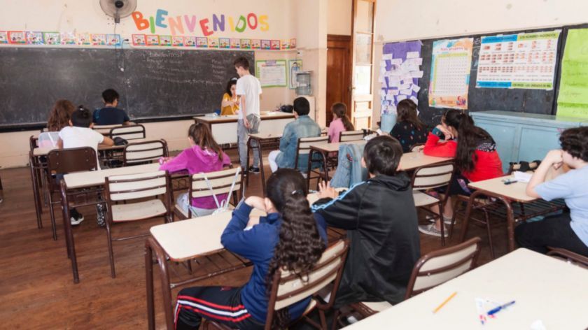 Marchan al ministerio de Educación porteño para reclamar "vacantes para todos"