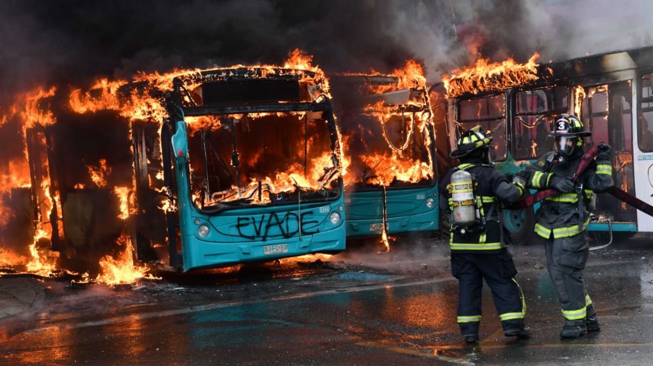 "Estamos en guerra": Chile termina un fin de semana de furia con 1.500 detenidos