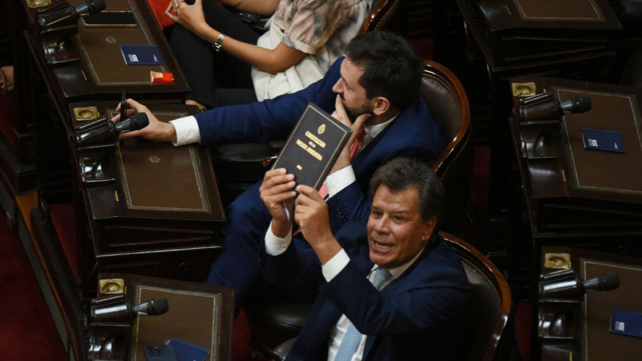 Facundo Manes volvió a apuntar a Santiago Caputo: "El hombre más poderoso de la Argentina me amenazó"