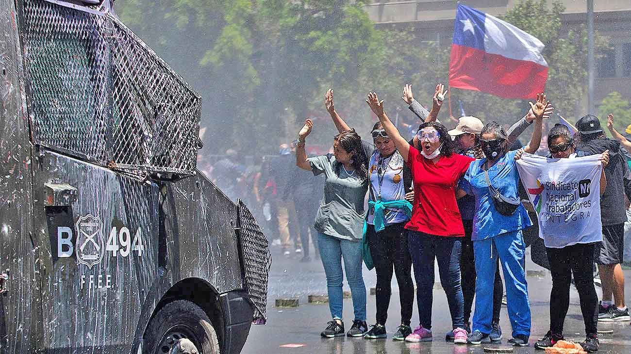 Civiles y militares: la indispensable legitimidad de los comandantes en jefe