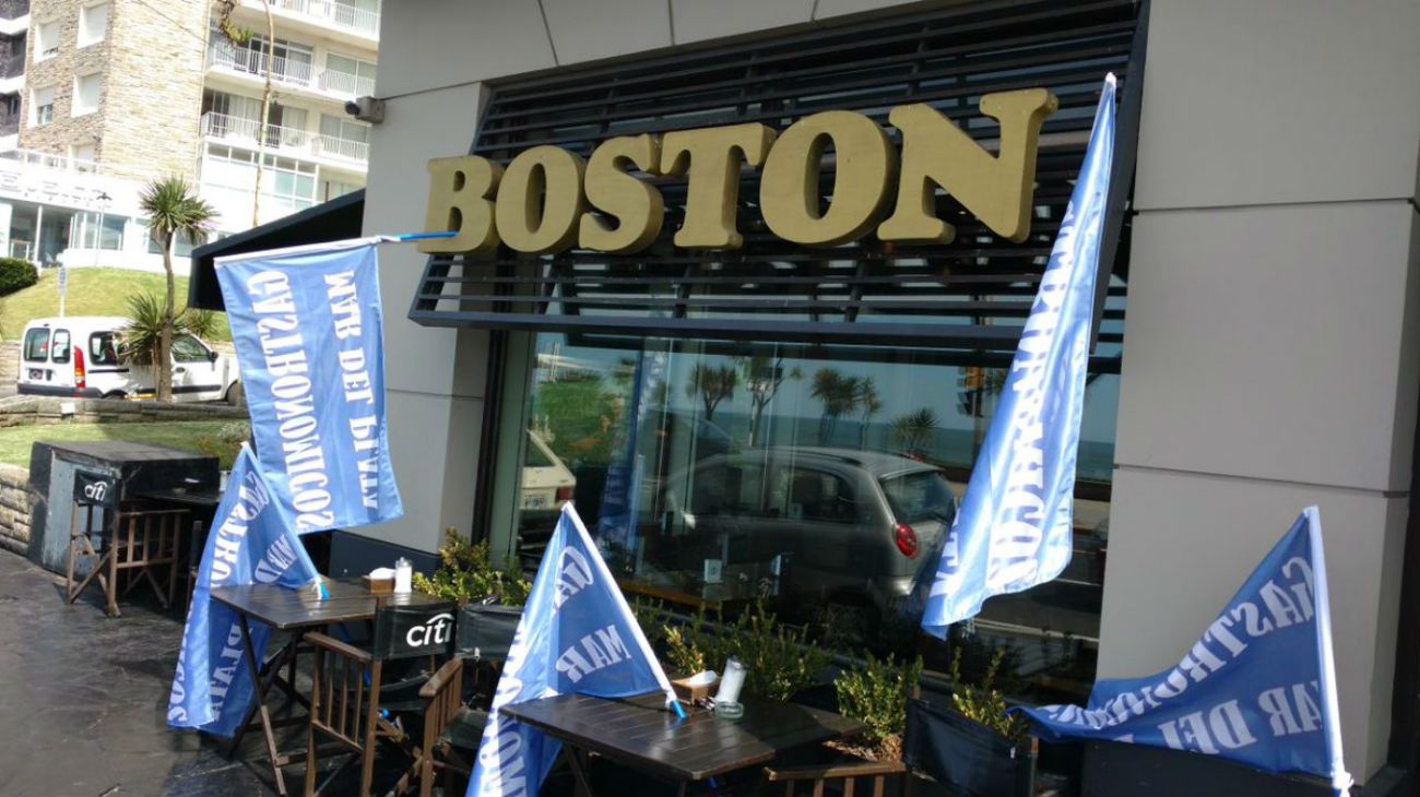 La "Boston", clásica confitería de Mar del Plata, echó a 60 de sus 80 empleados