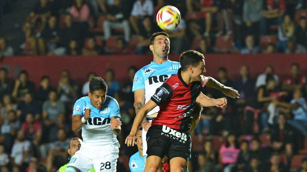 Racing sacó un punto en el final
