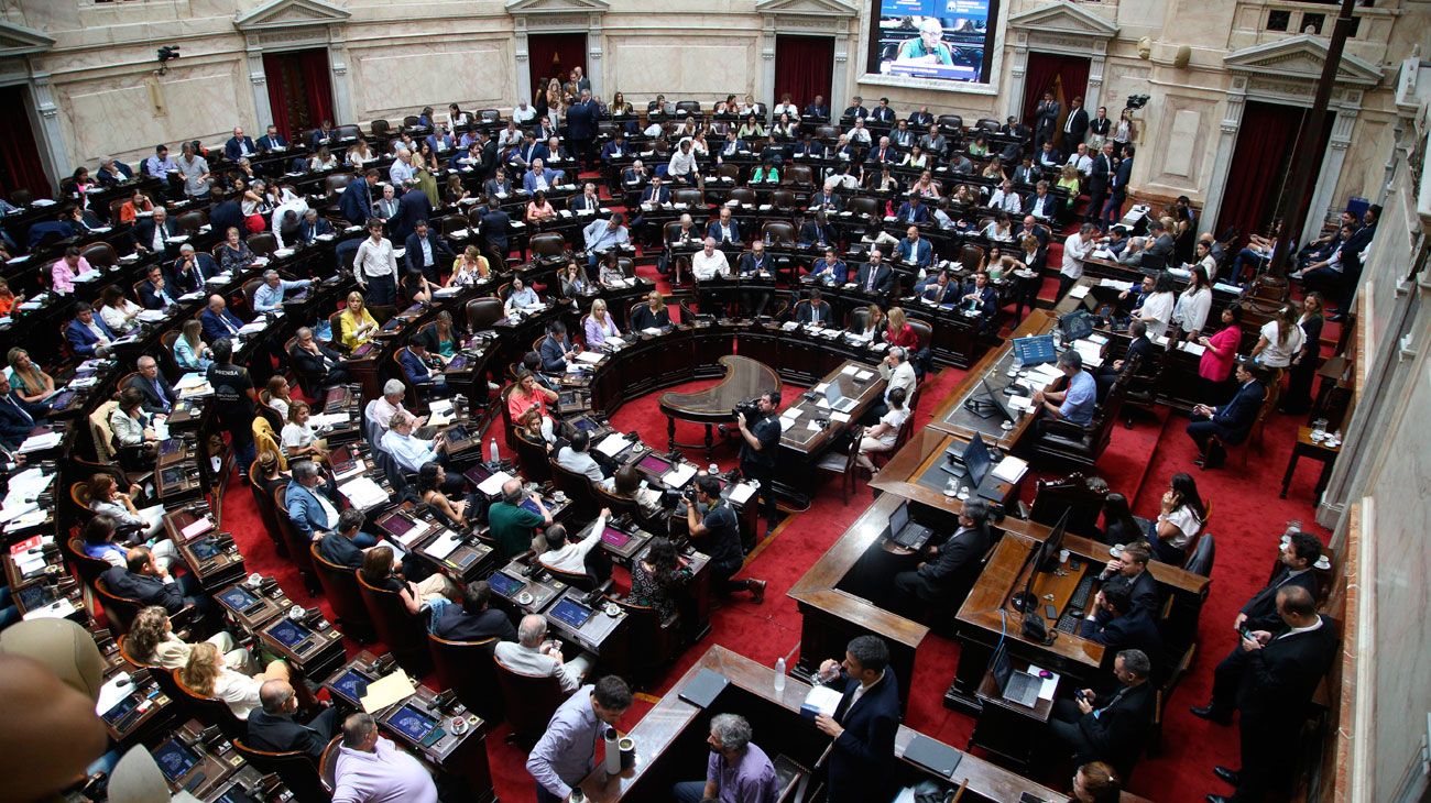 La Ley Bases llega este lunes a la Cámara de Diputados y la oposición piensa en su próxima jugada