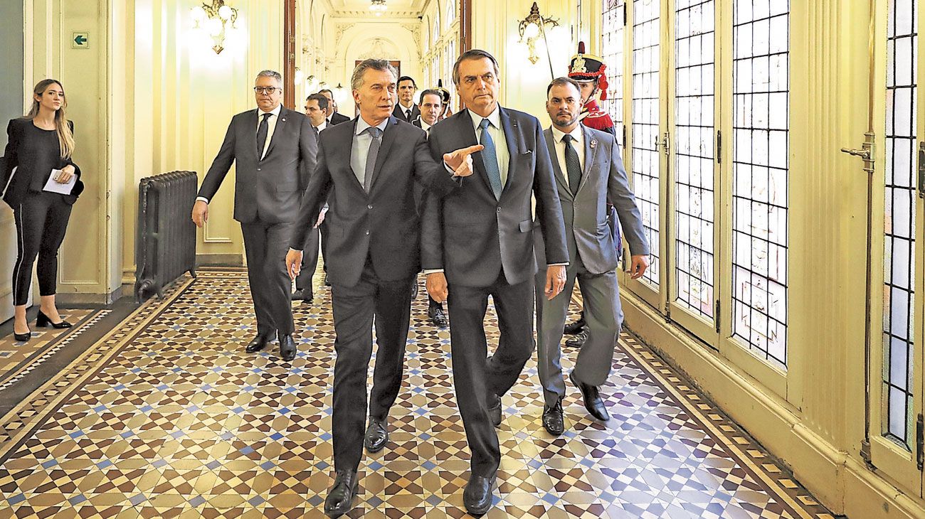 Para disipar la tensión nuclear, Bolsonaro trajo planes de cooperación