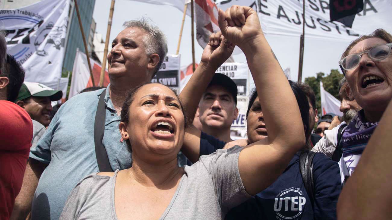 Marcha al Obelisco y nuevas medidas