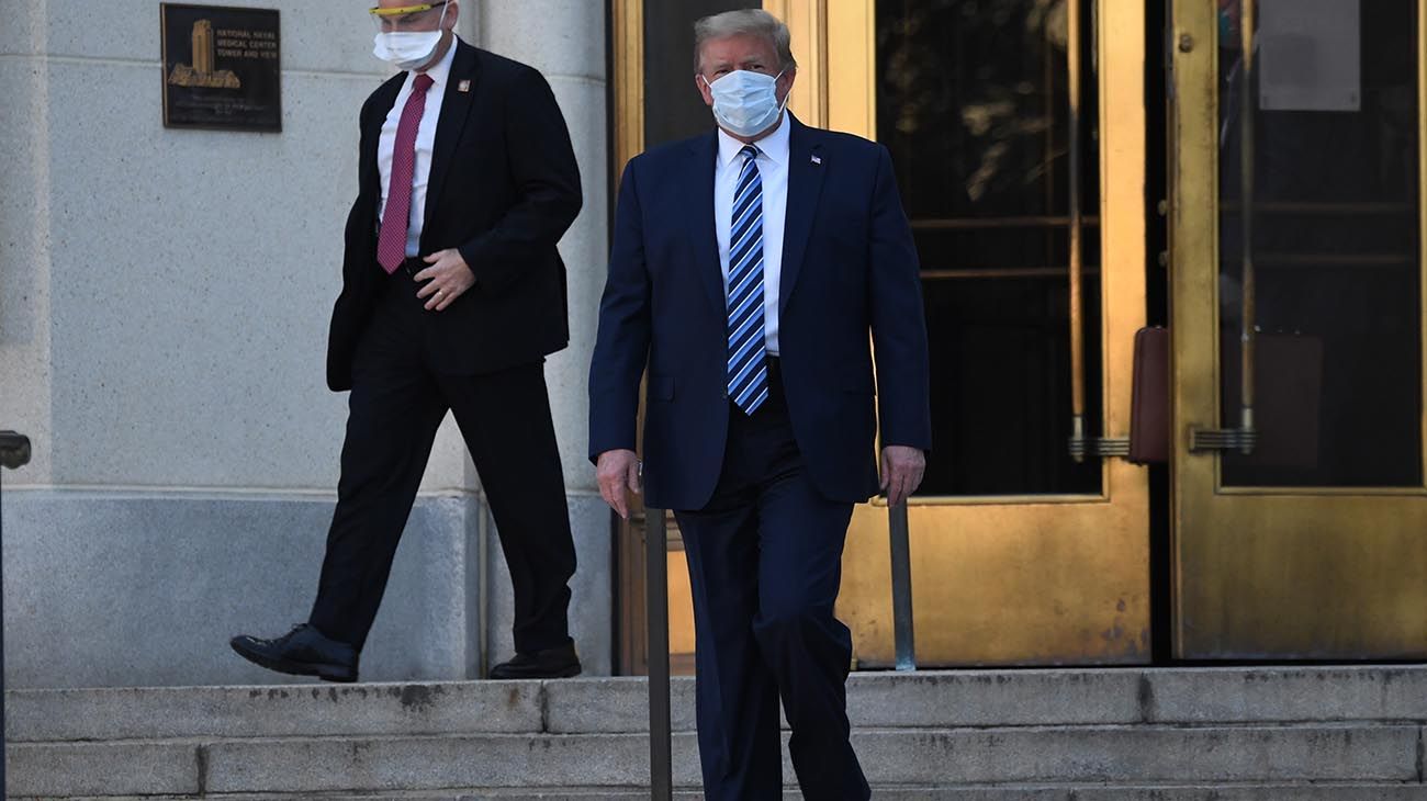 Trump salió de la clínica: "No dejen que el coronavirus domine sus vidas"