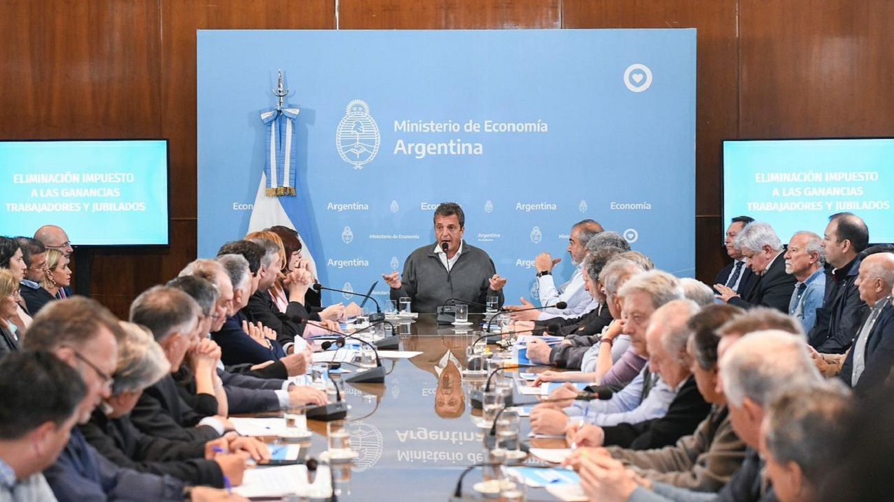 Sergio Massa anunció la suba del piso de Ganancias a $1.770.000 a partir de octubre