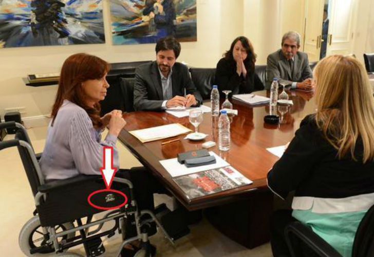 ¿Cómo entró al país la silla de ruedas de Cristina?