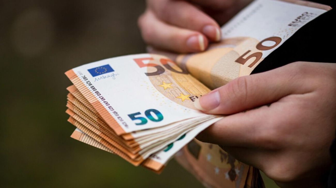 A cuánto cotiza el euro blue hoy, martes 14 de abril