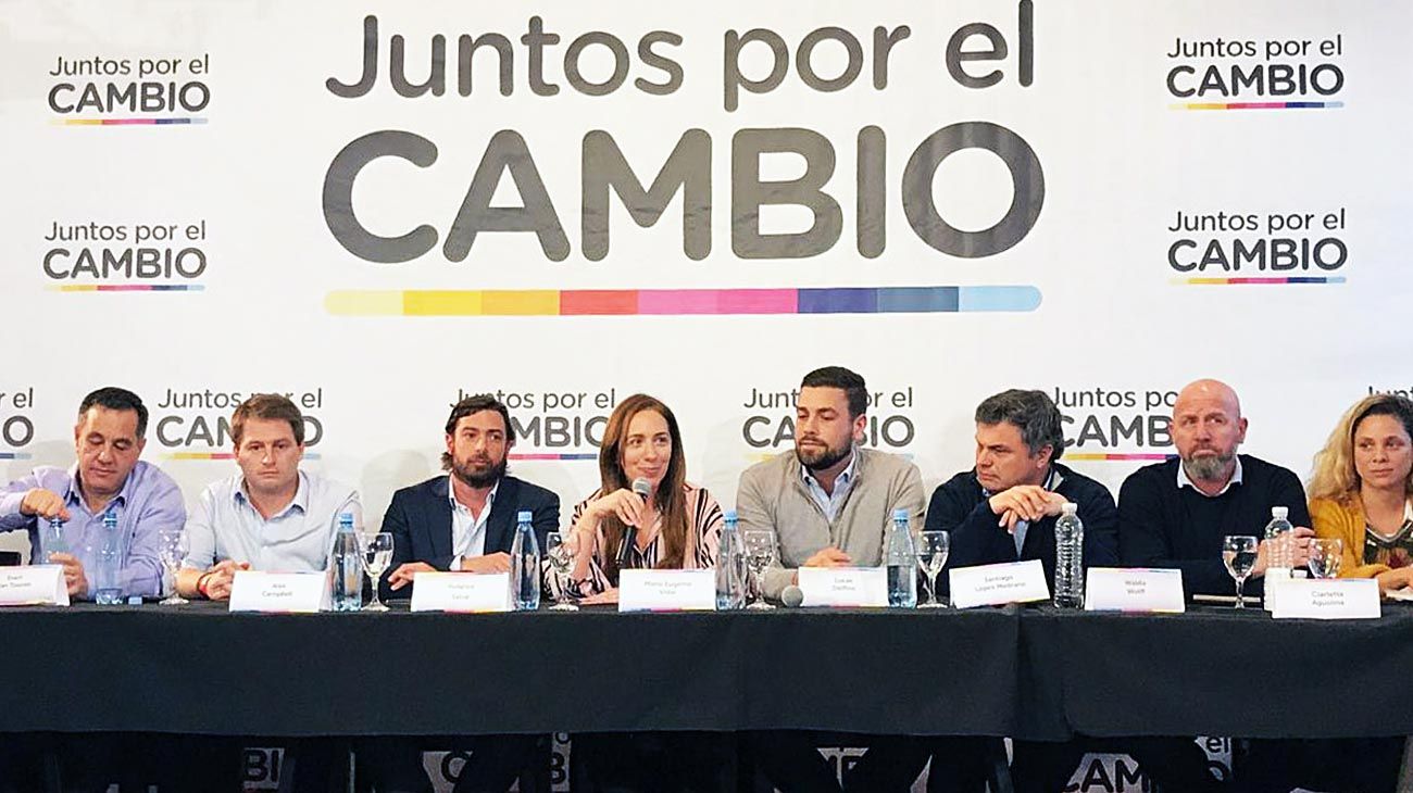 Vidal le dio vía libre a los intendentes para que municipalicen su campaña en octubre