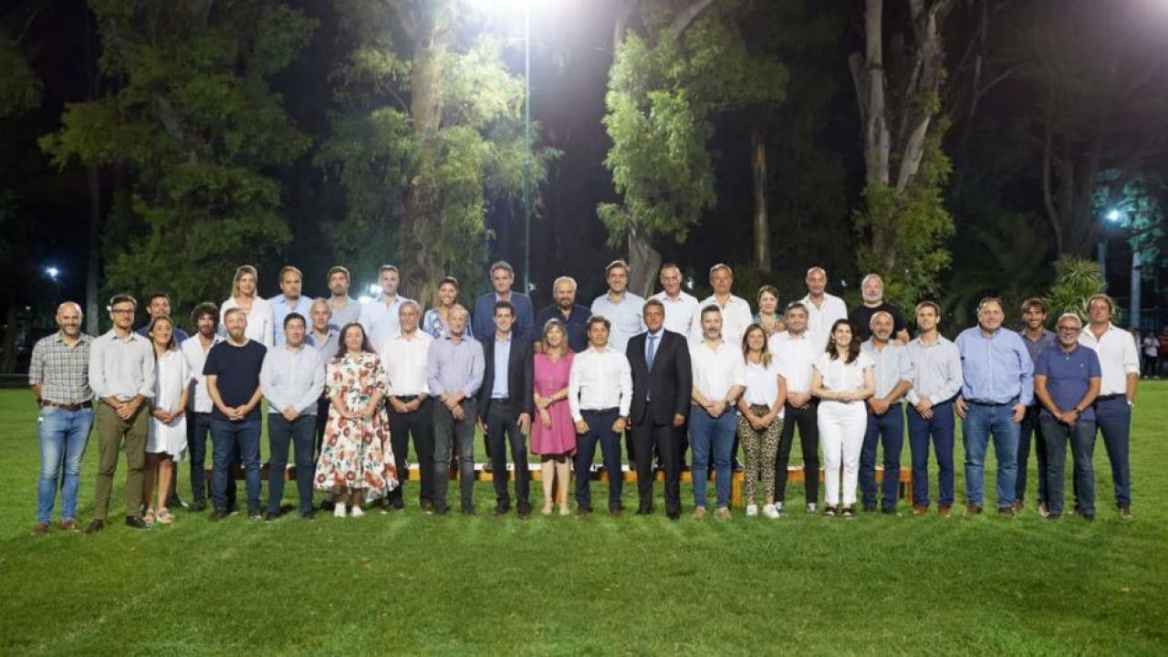 Faltazos a la cumbre del PJ bonaerense: quiénes son los intendentes que expusieron la interna en el Frente de Todos
