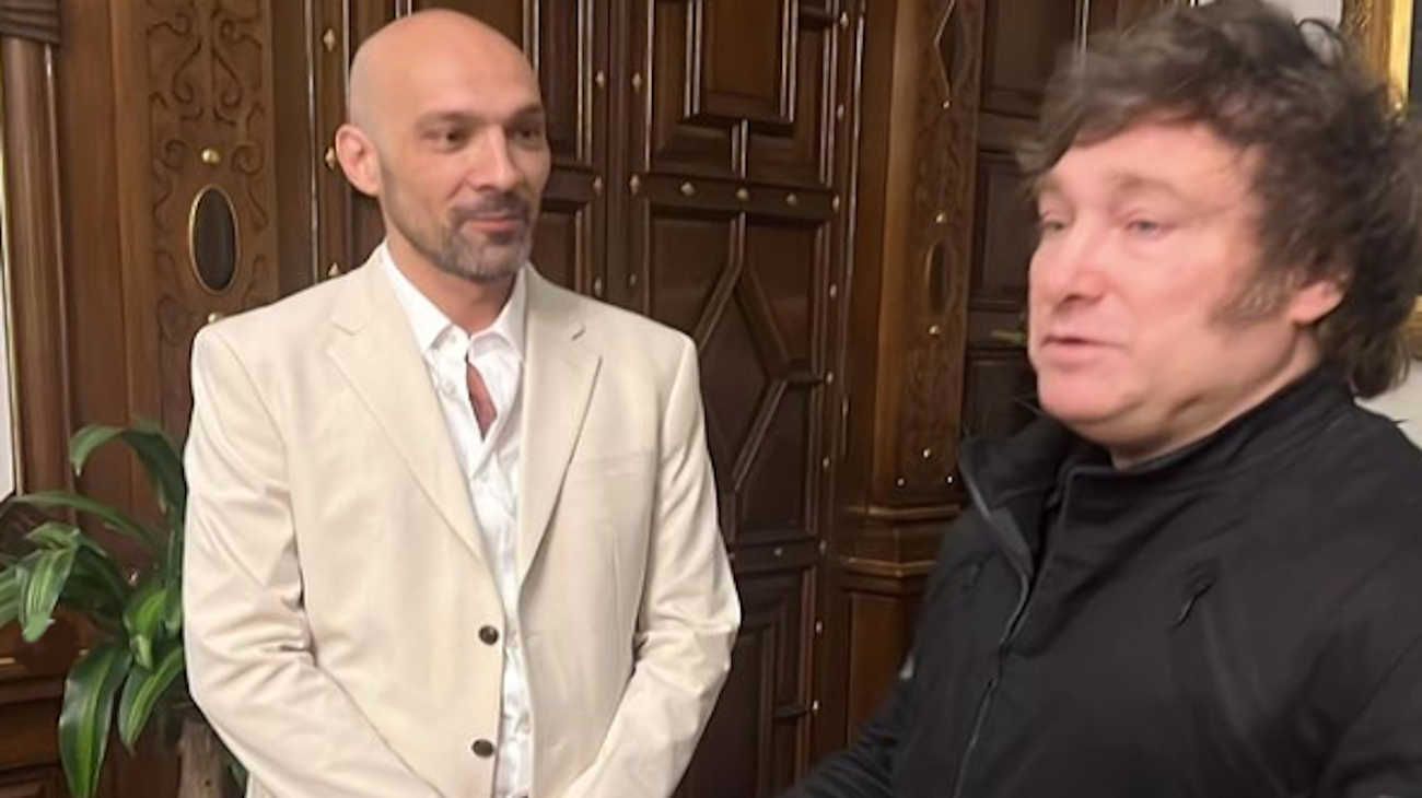 "Las fuerzas del coro": Milei recibió al cantante lírico que echaron del Teatro Argentino por libertario