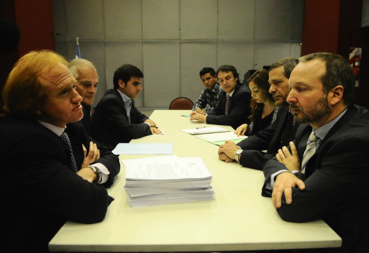 Cómo será la batalla judicial y administrativa Clarín vs. Gobierno