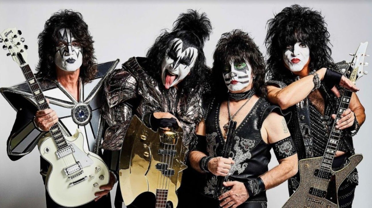 Kiss mata pollitos: una fake news que cumplió cuarenta años