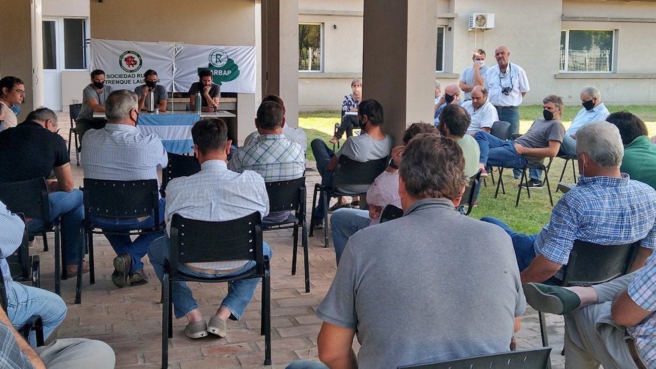 Productores de leche bonaerenses se declararon en "estado de alerta y movilización"