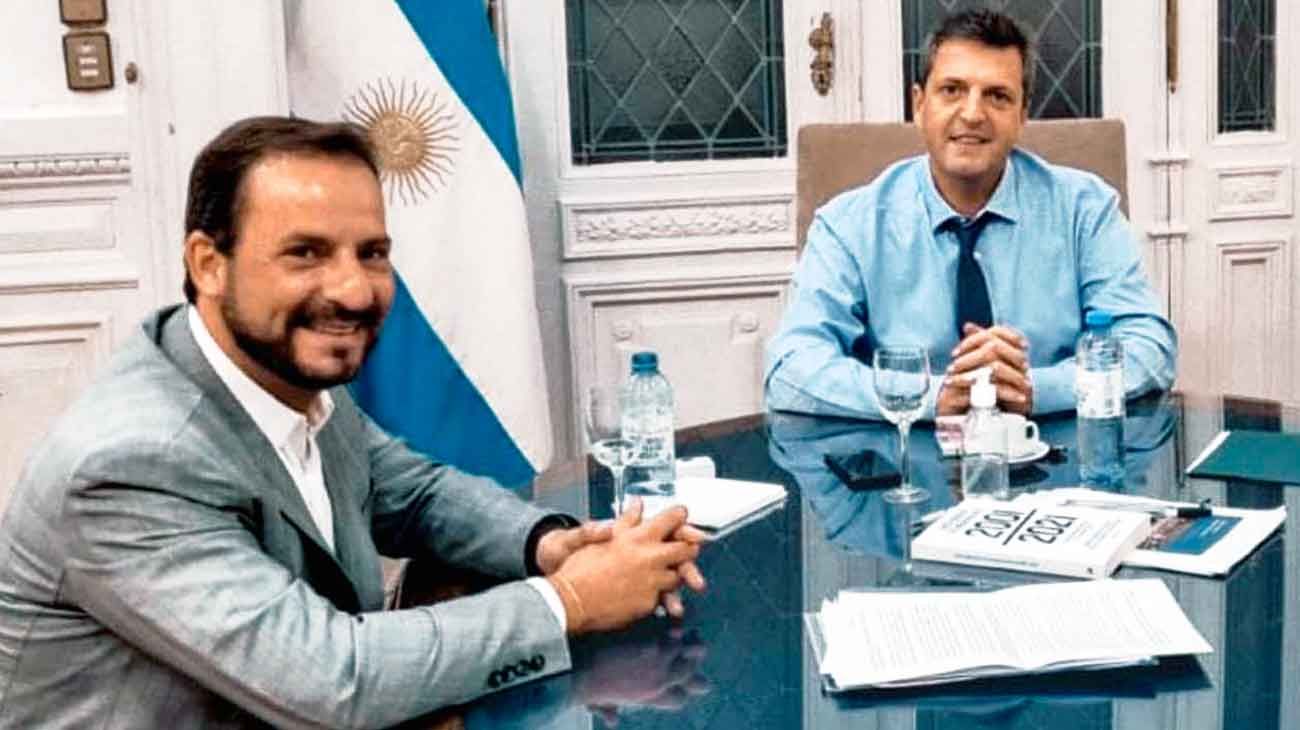 Massa candidato y oposición bajo tensión