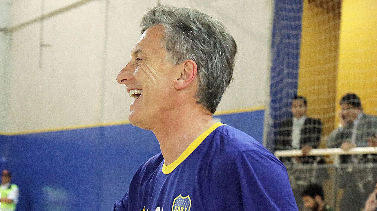 Fútbol: la cara más populista de Macri