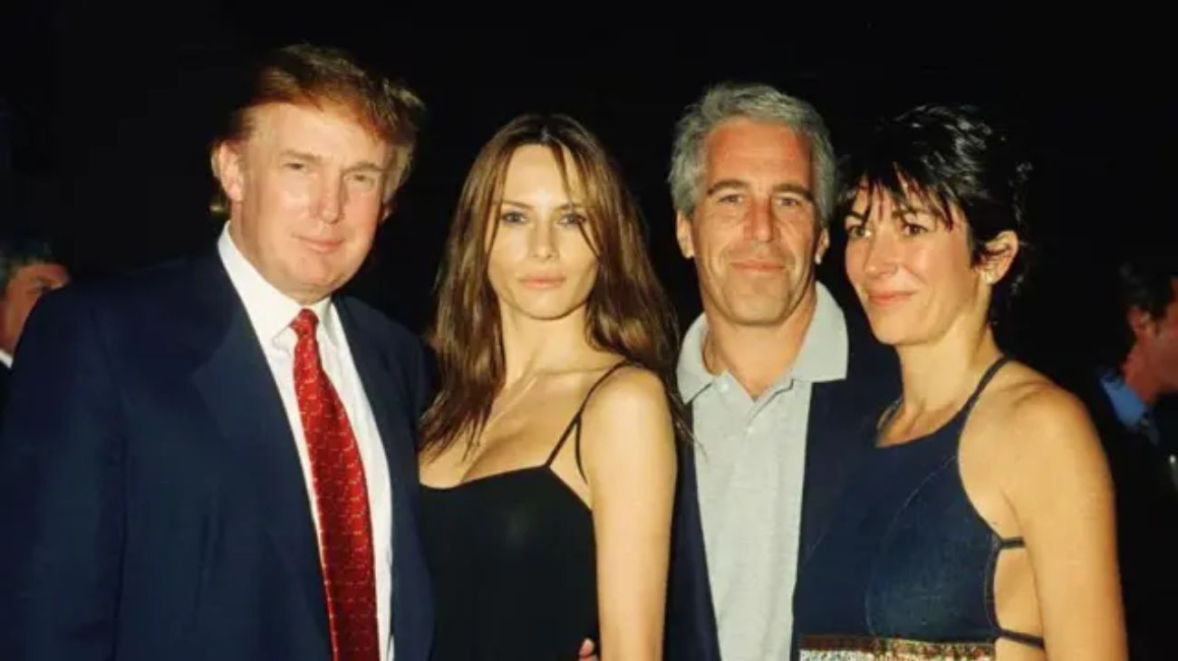 Publican en EE.UU. nuevas fotos y más documentos de Epstein: varios famosos, incluso dos reconocidos cantantes