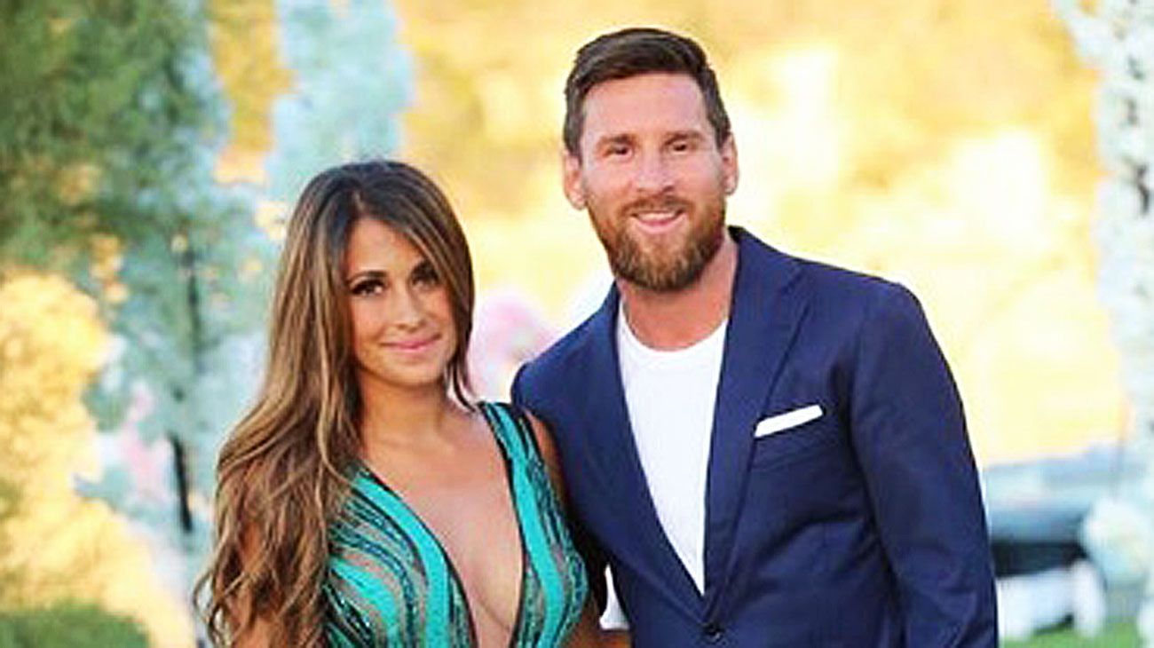 Messi y Antonella, en la boda de Cesc Fàbregas, en Ibiza