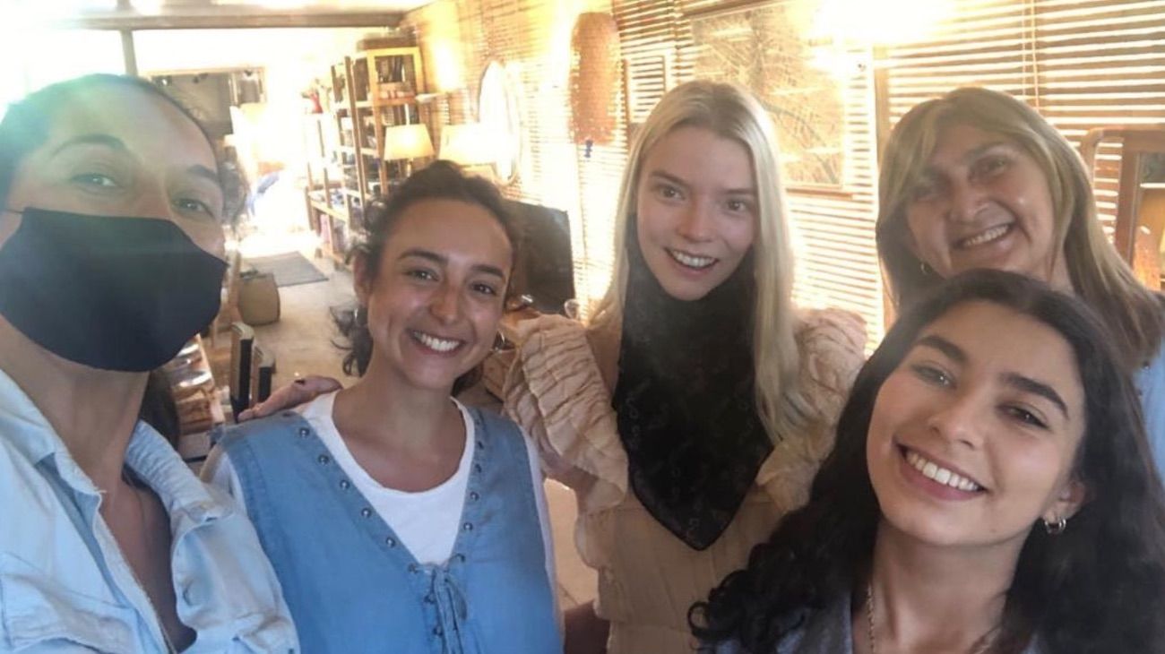 Anya Taylor-Joy pasa unos días de vacaciones en Punta del Este