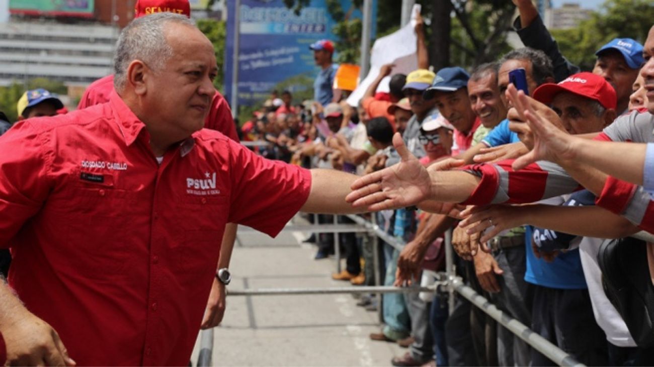Venezuela le exige a Alberto Fernández que devuelva el avión iraní