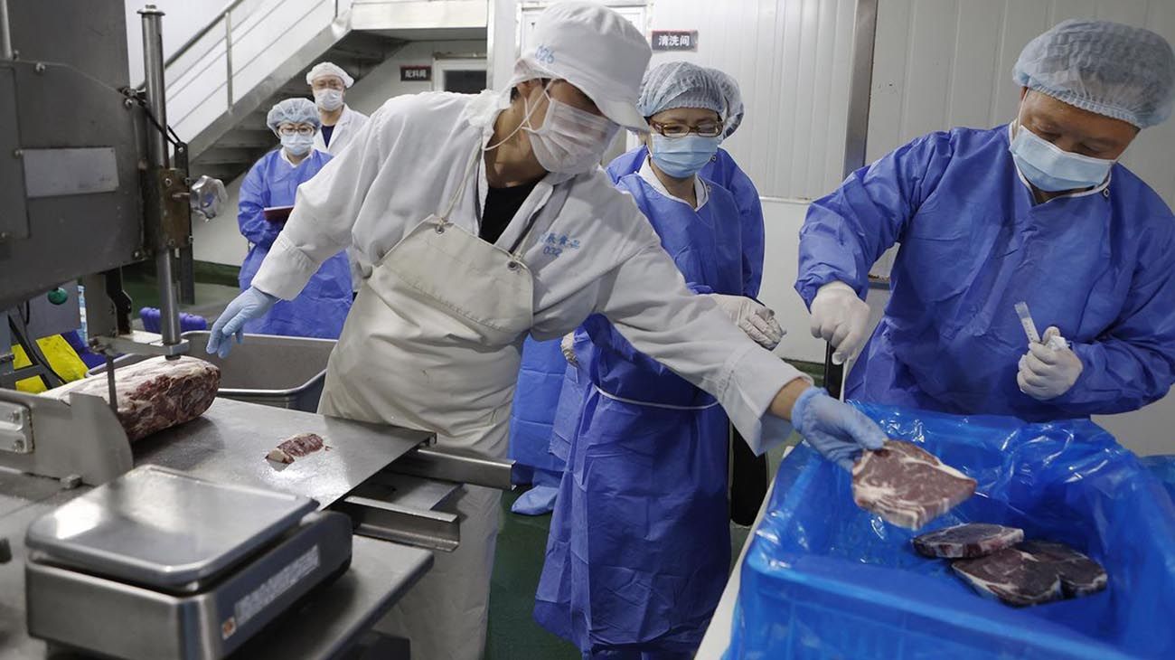 Riesgo de contagio de Covid en importación de alimentos es real, afirma un experto