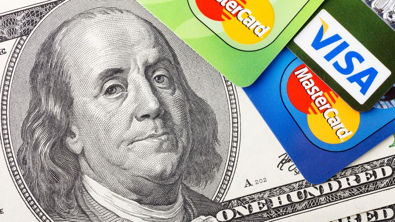 Feriado cambiario virtual: cómo se pagan los vencimientos de las tarjetas de crédito en dólares