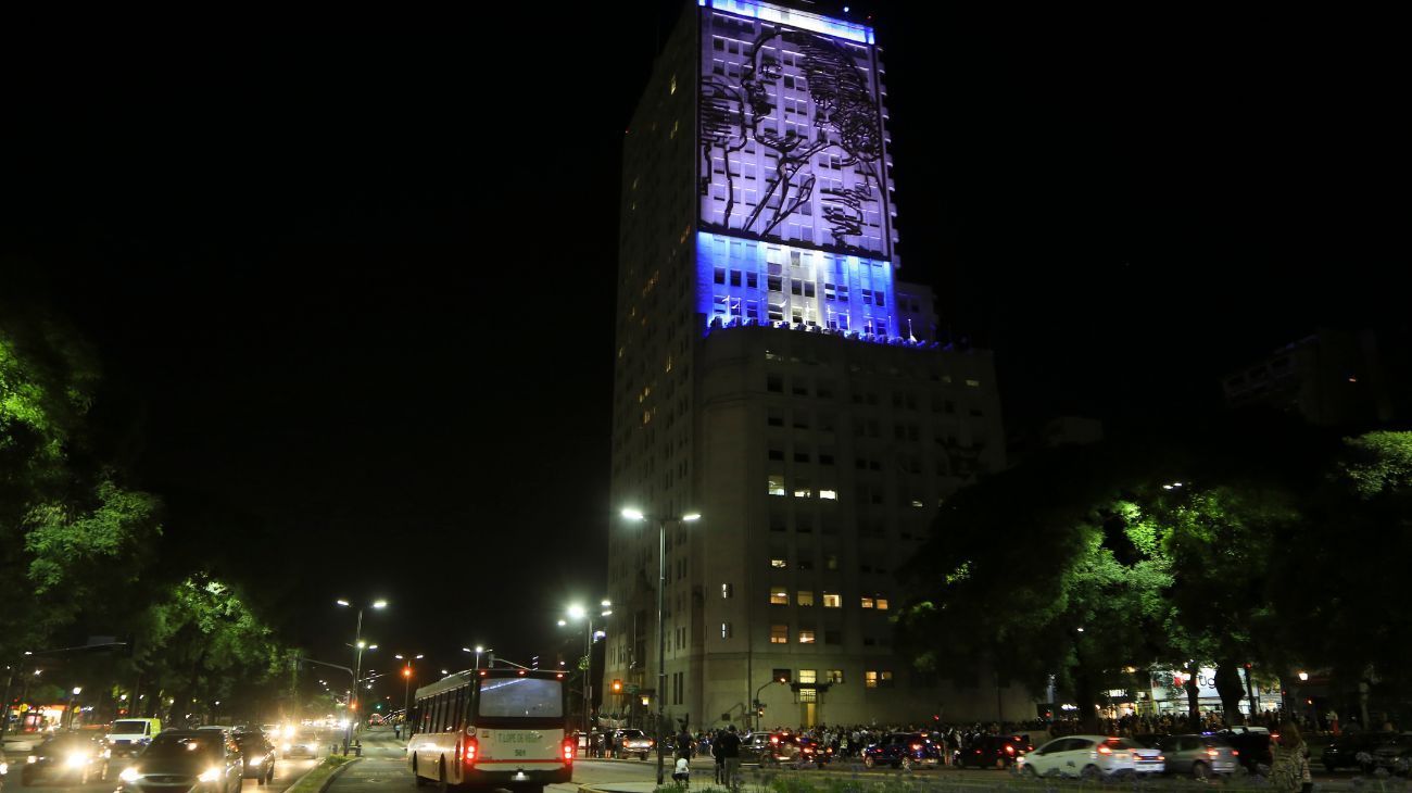 El edificio que quiere demoler García Moritán también lo había querido tirar abajo Carlos Menem