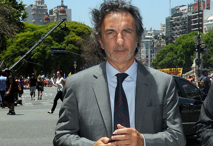 Denuncian al primo de Macri por pago de coimas de Odebrecht