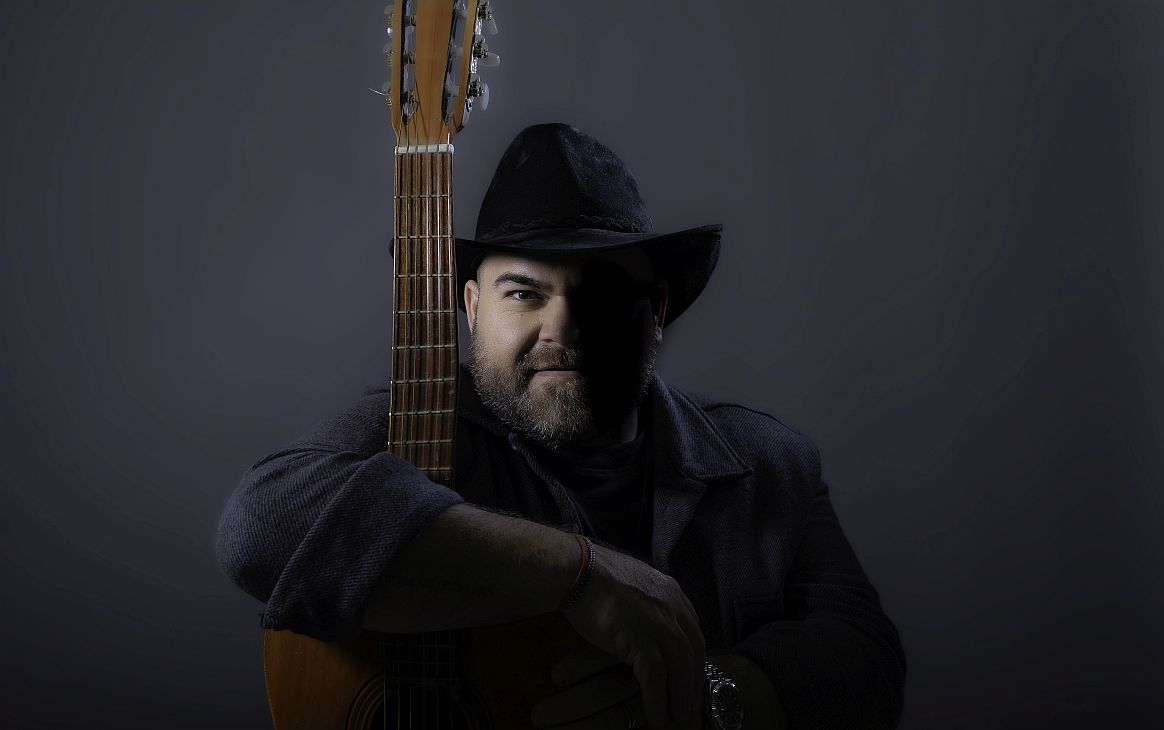 Juan Fuentes: "Ser exitoso es poder cantar lo que a mí me gusta"