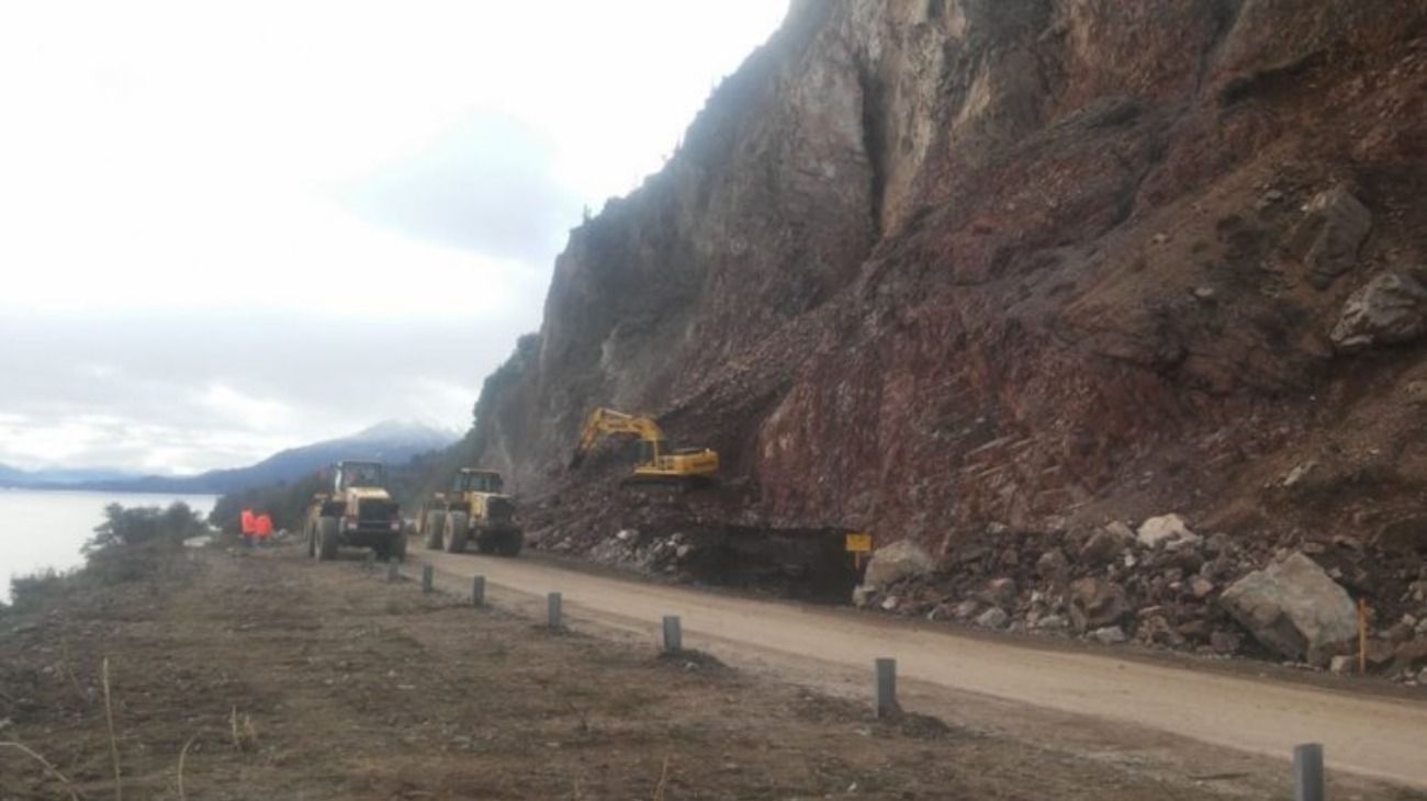A 28 días del derrumbe, reabren un carril de la Ruta 40 en la Patagonia