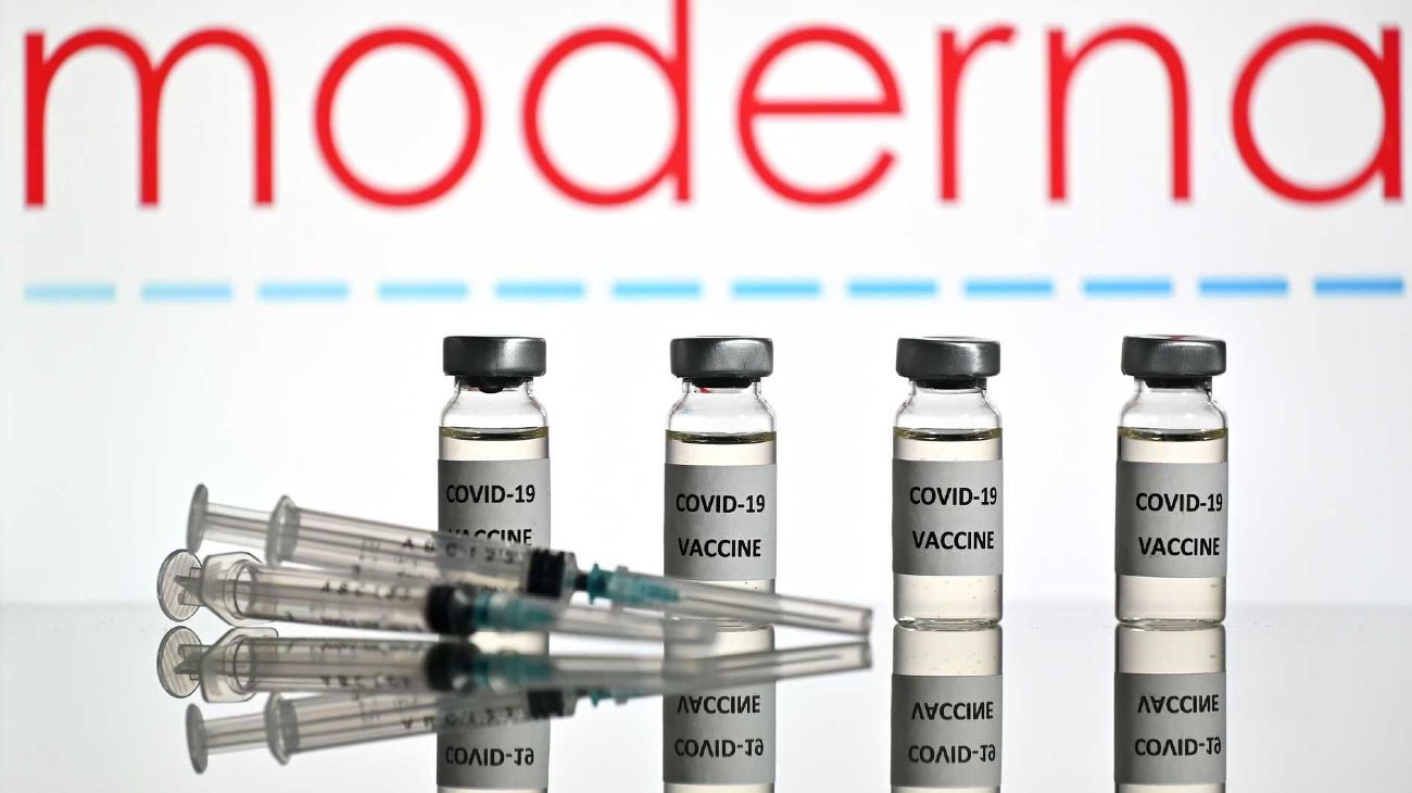 Moderna inicia estudio de vacuna contra covid-19 en adolescentes