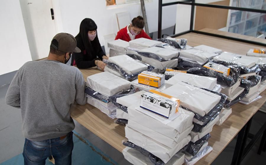 La UNAHUR entregó más de 2100 becas de apuntes