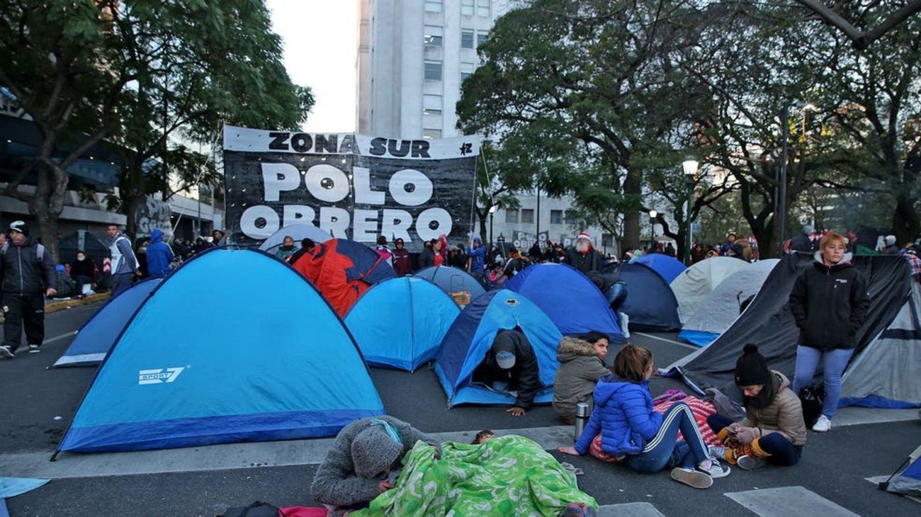Diciembre caliente: protesta contra el Gobierno y el FMI en el centro porteño