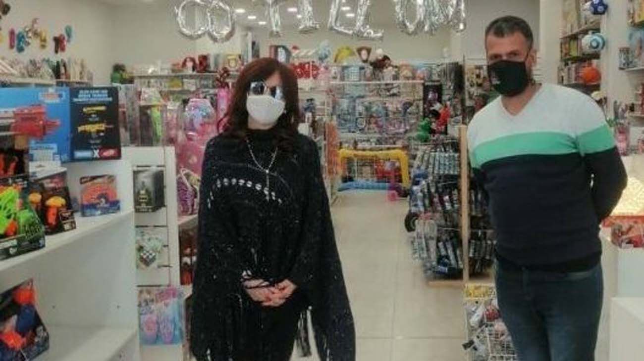 Cristina Kirchner, compras y más fotos en El Calafate