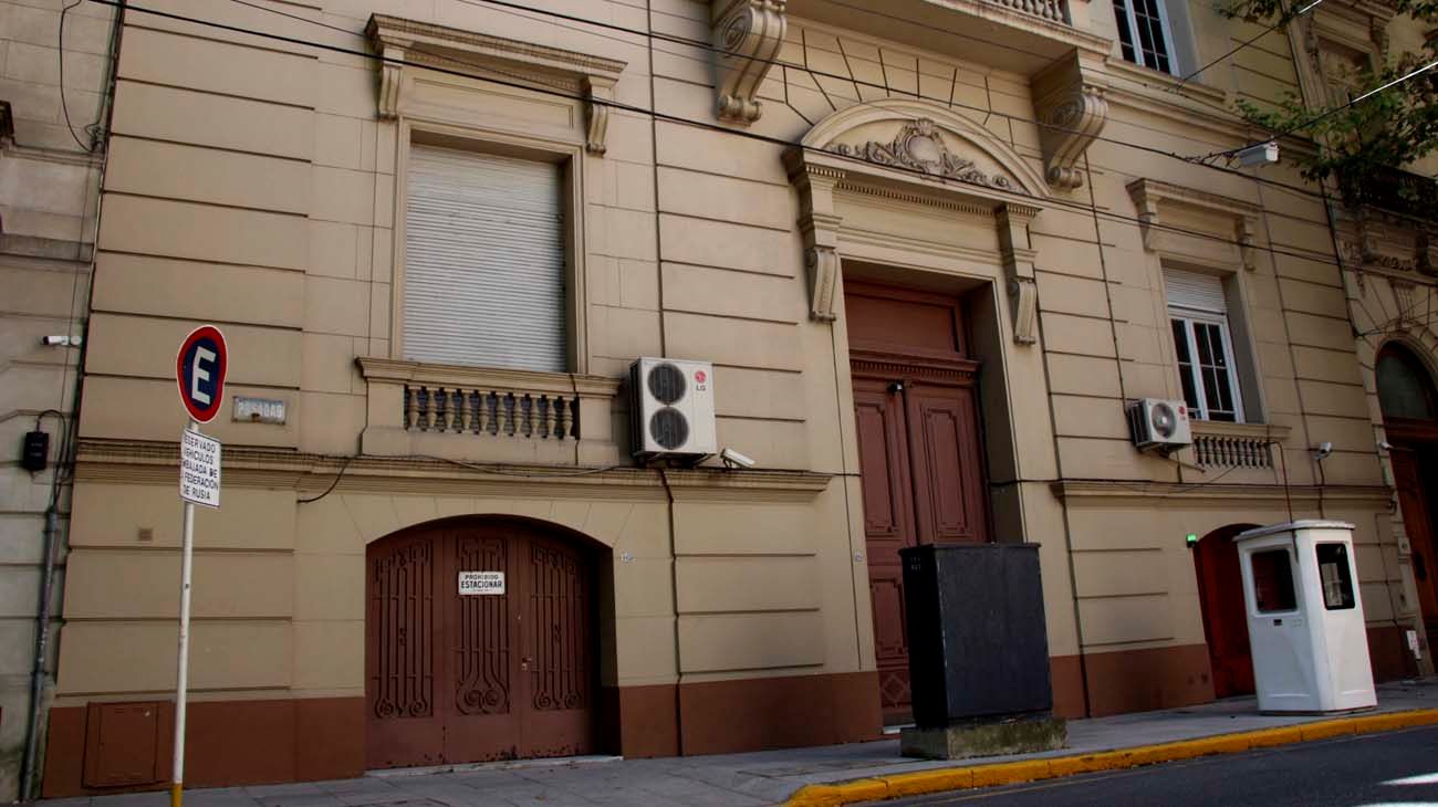 Una periodista mexicana informó que fue vacunada en la embajada rusa y luego borró el tuit