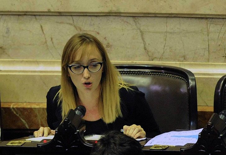 Polémica en Mendoza: quieren dejar de usar el sello del FpV y volver al del PJ