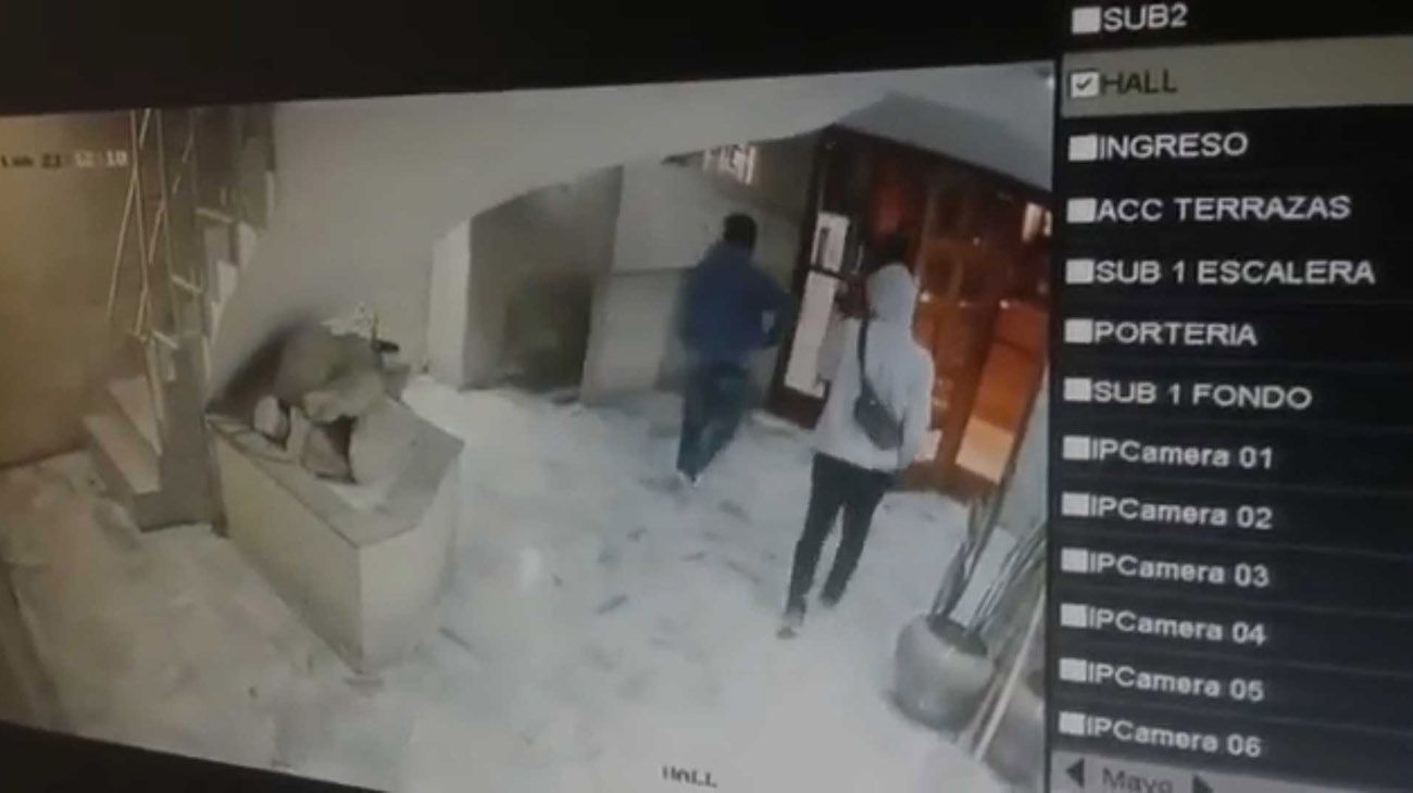 Mar del Plata: apuñaló a su vecino en la puerta del edificio y imágenes quedaron grabadas