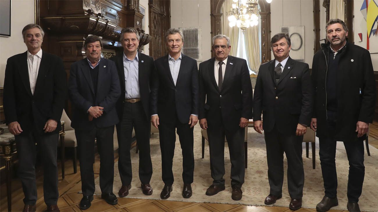 Mauricio Macri recibió a la Mesa de Enlace y prometió que las retenciones "no se van a tocar"
