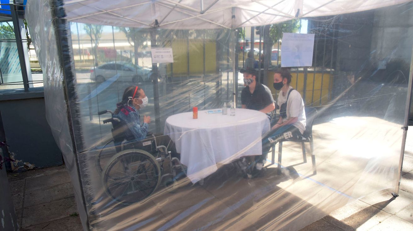 Adultos mayores: cómo es el protocolo de la Ciudad para visitar los hogares
