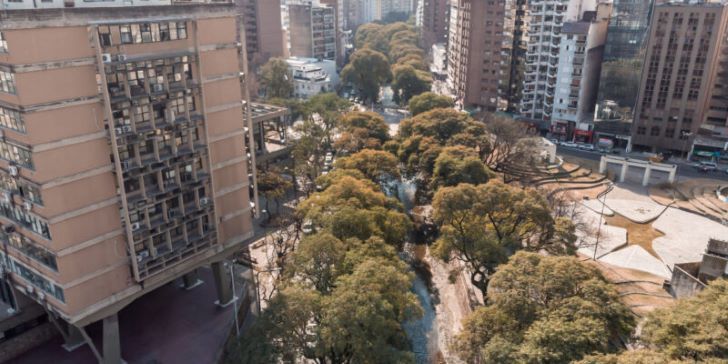 Cuáles serán los servicios el 9 de Julio en la ciudad de Córdoba