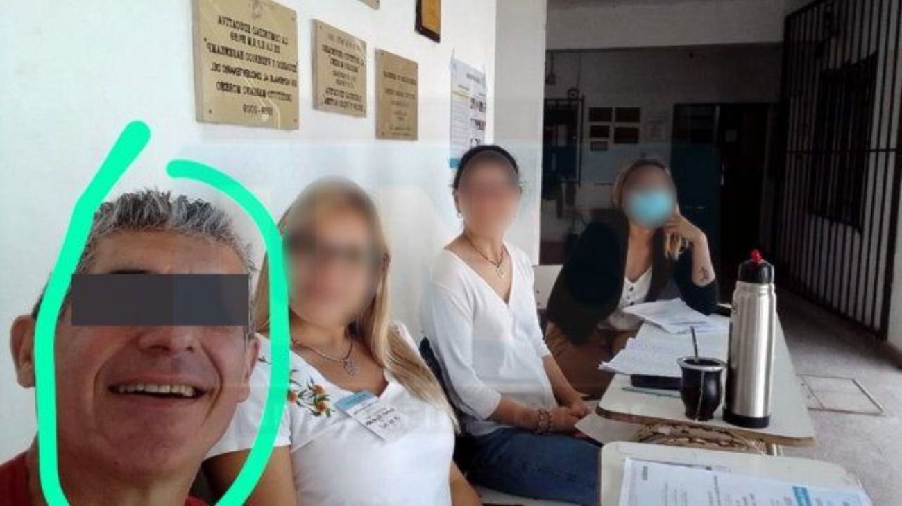 Tenía pedido de captura, fue a votar y terminó como presidente de mesa: lo atraparon por sus selfies