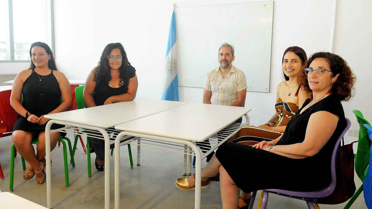 Enseñar con acento: más docentes extranjeros dan clases en la Ciudad