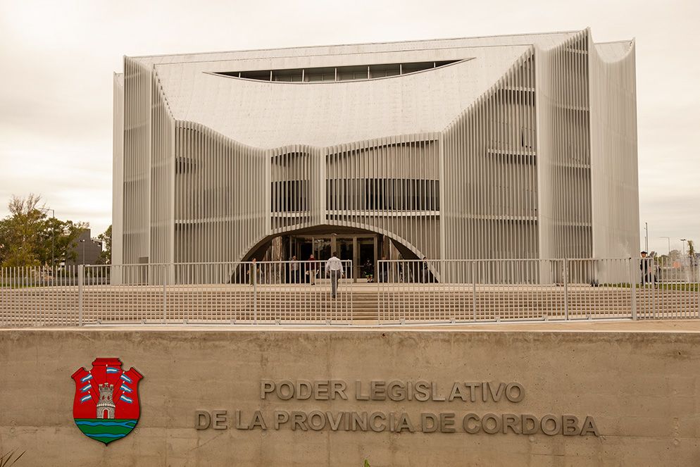 Reforma express | Córdoba aprobó un ajuste jubilatorio para bajar el déficit