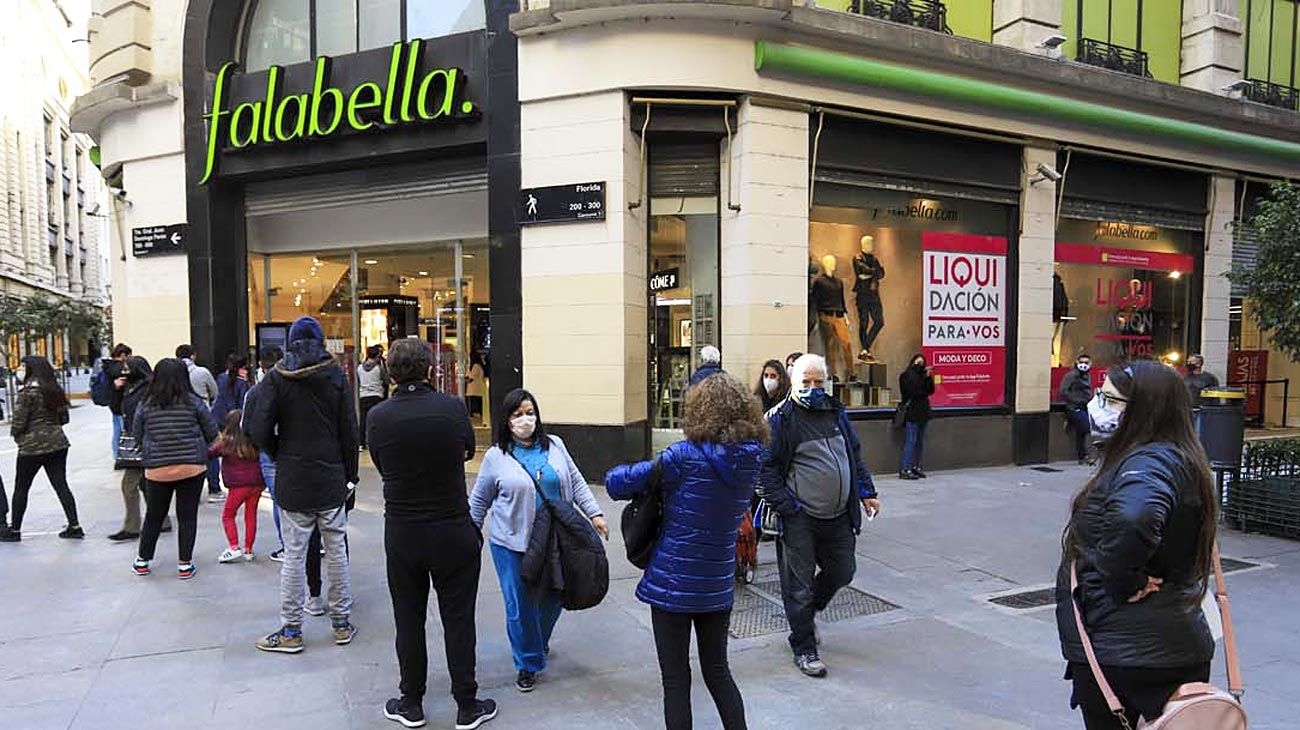 Falabella saca de la venta a Sodimac