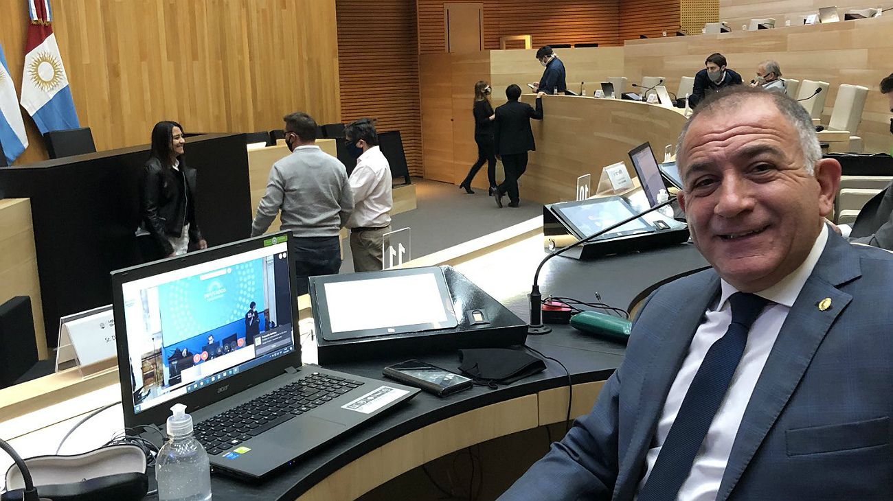 Luis Juez: "Duhalde que se quede cuidando a los nietos"