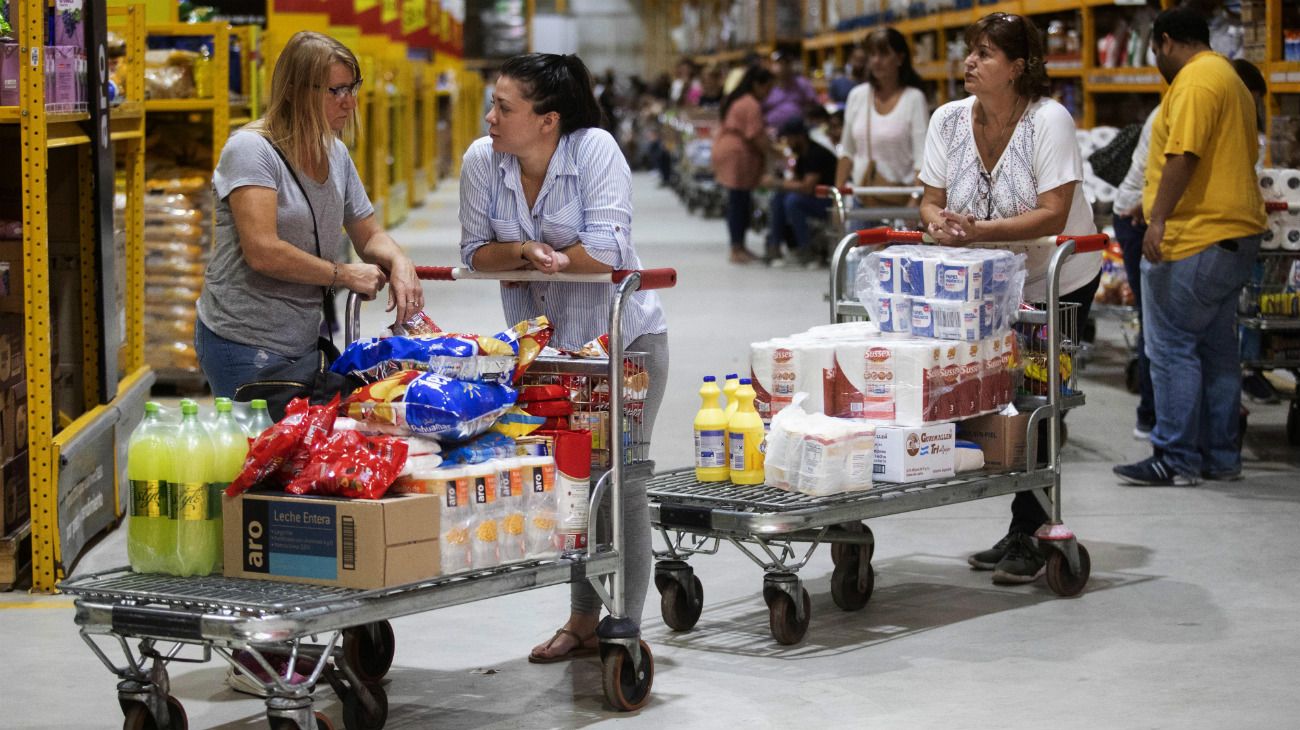El coronavirus duplicó las ventas de alimentos y limpieza en los supermercados durante marzo