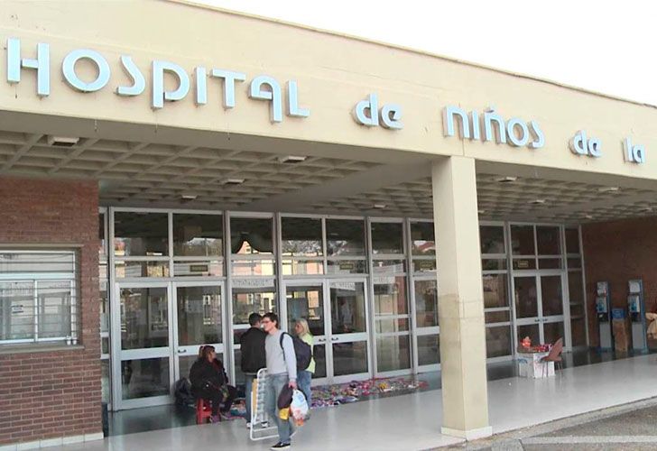 Un bebé de 18 meses cayó a una pileta y murió